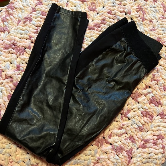Faux leather black leggings size 26 - Picture 3 of 7
